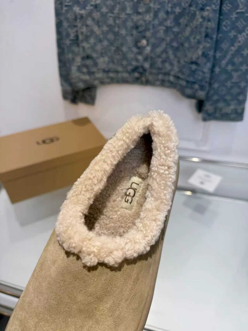 Ugg Flat Shoes
